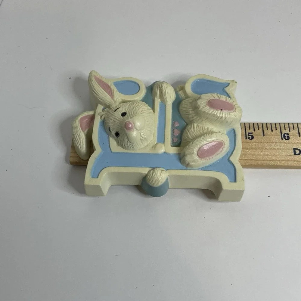 Burwood Nursery Plastic Wall Decoration Ivory Pink Blue LOVE Bunny Rabbit 1991